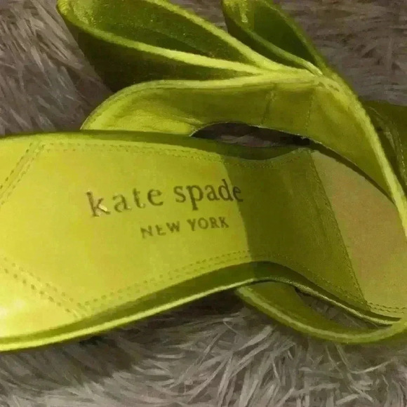 NWOB Kate Spade Bright Lime Green sandal - Picture 6 of 7